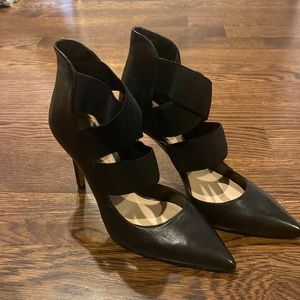 Vince Camuto black leather heel